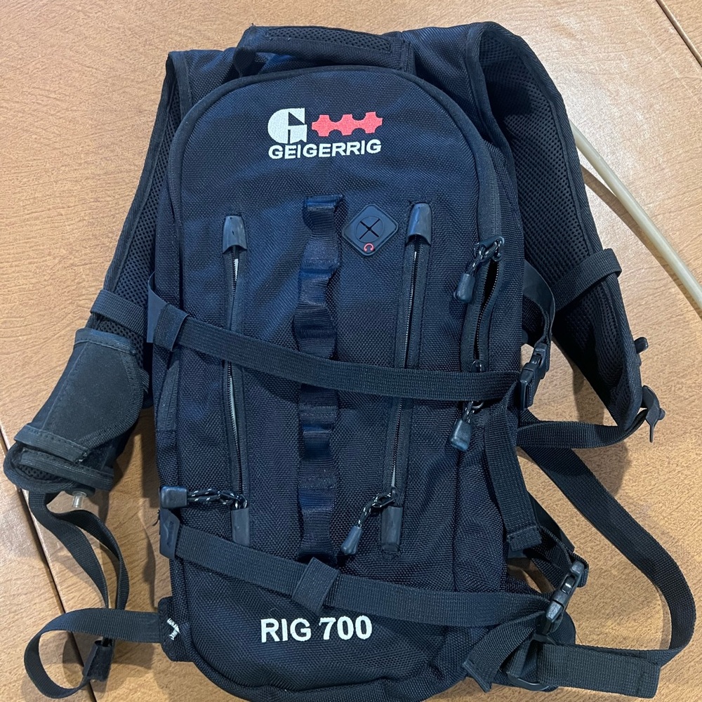 Black RIG 700 Men's Backpack